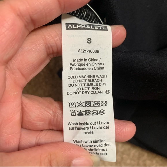 Alphalete ‘Asymmetrical’ Sports Bra (S) - black - Picture 3 of 7